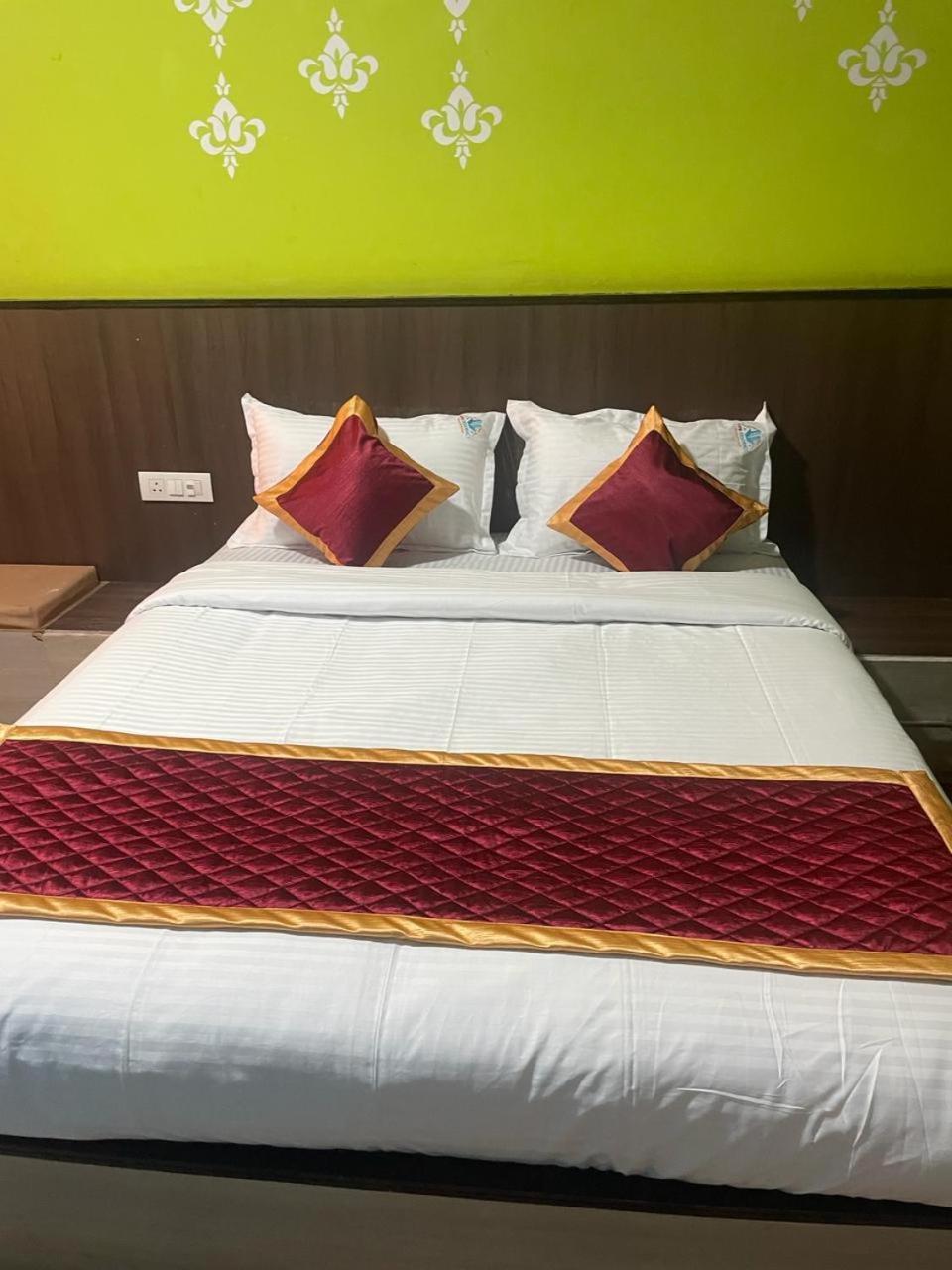 Hotel Ooty Vpr Residency Zewnętrze zdjęcie