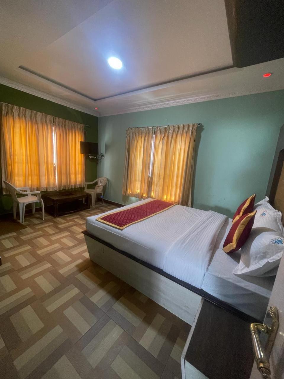Hotel Ooty Vpr Residency Zewnętrze zdjęcie